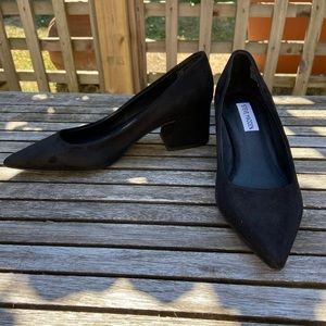 STEVE MADDEN - suede kitten heels